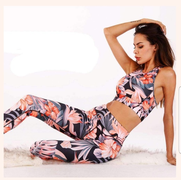 Floral Set - Picture 3 of 5